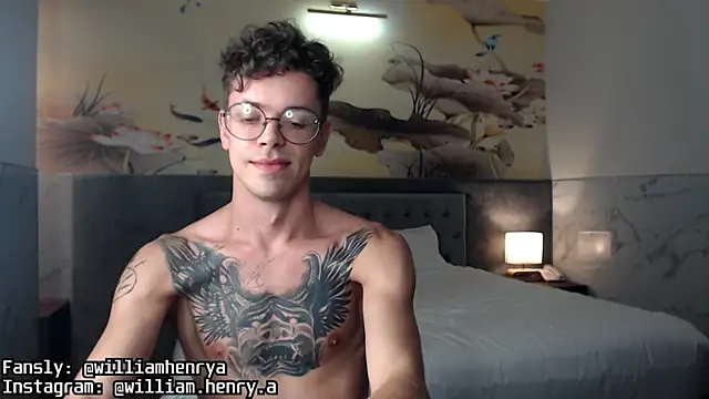 Snapshot of William_Henry_ chatting on February 4, 2025, 11:27 am William Henry online show from February 4, 2025, 11:27 am