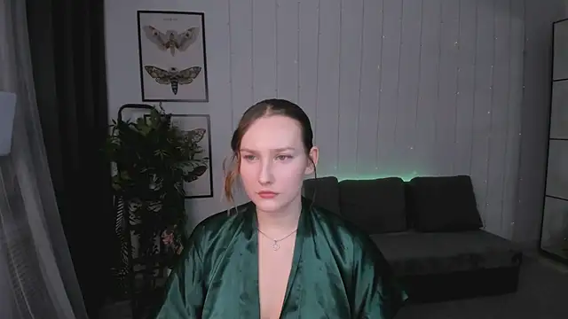 Snapshot of MaryWaddell chatting on February 2, 2025, 6:15 am MaryWaddell online show from February 2, 2025, 6:15 am