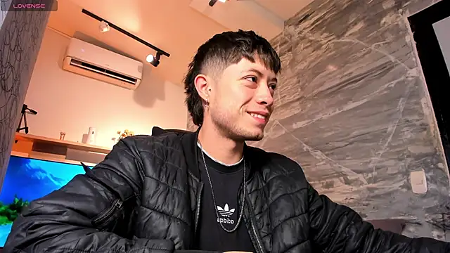 Snapshot of marcuscollins1_ chatting on February 18, 2026, 12:34 pm marcuscollins1 online show from February 18, 2026, 12:34 pm