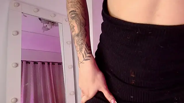 Snapshot of sara_lopee1 chatting on October 15, 2025, 11:54 am sara lopee1 online show from October 15, 2025, 11:54 am