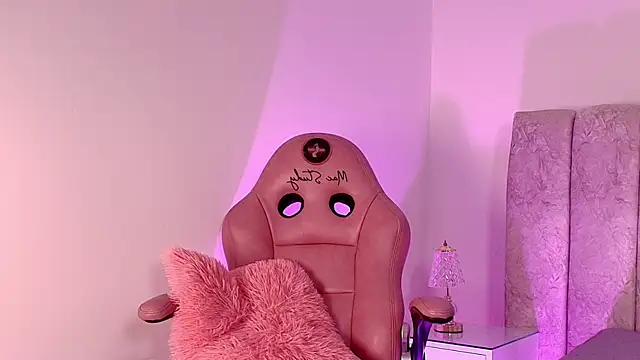 Snapshot of sara_lopee1 chatting on November 12, 2025, 11:54 am sara lopee1 online show from November 12, 2025, 11:54 am