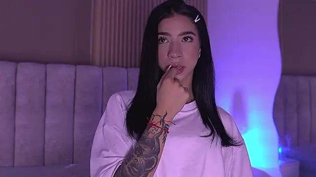 sara lopee1 online show from March 3, 2026, 12:00 pm