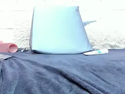 Snapshot of DayannaBronx chatting on February 21, 2025, 1:22 am DayannaBronx online show from February 21, 2025, 1:22 am