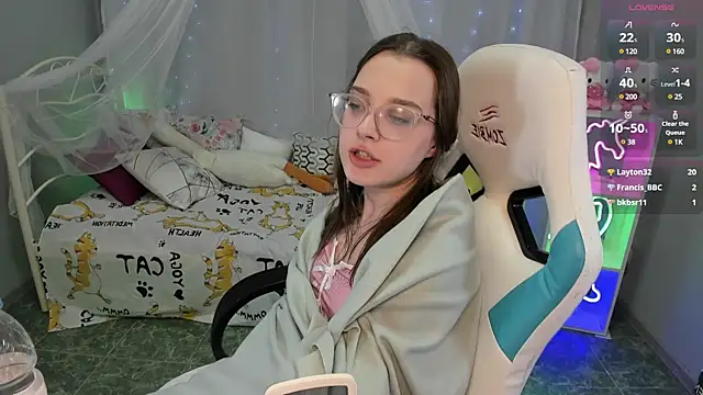 kaisajenner online show from February 9, 2025, 1:11 am