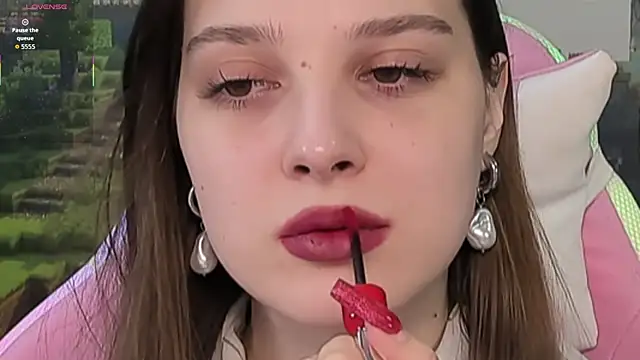 kaisajenner online show from October 21, 2025, 6:19 pm