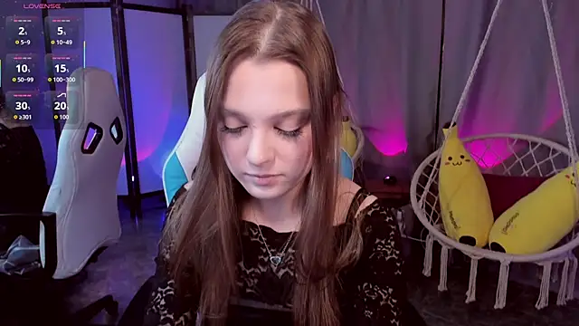 kaisajenner online show from November 18, 2025, 5:17 pm