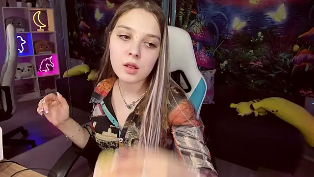 Snapshot of kaisajenner chatting on July 13, 2026, 7:05 pm kaisajenner online show from July 13, 2026, 7:05 pm