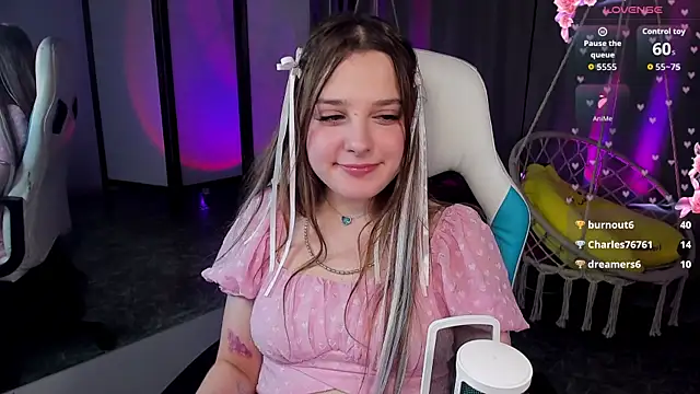 Snapshot of kaisajenner chatting on July 15, 2026, 10:31 am kaisajenner online show from July 15, 2026, 10:31 am