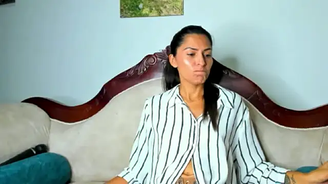 Snapshot of Sofiadelacruz chatting on October 2, 2025, 10:17 pm Sofiadelacruz online show from October 2, 2025, 10:17 pm