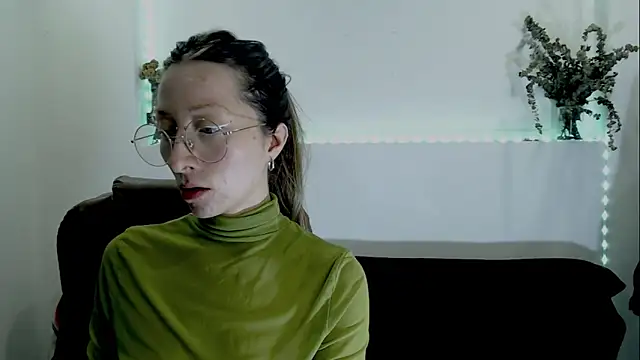 Snapshot of Carlin_Diaz chatting on November 11, 2025, 11:05 pm Carlin Diaz online show from November 11, 2025, 11:05 pm