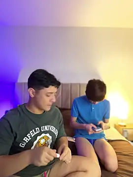 Snapshot of jacob_and_sam chatting on January 7, 2026, 10:34 pm jacob and sam online show from January 7, 2026, 10:34 pm