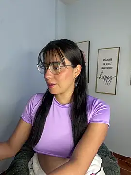 megan cl online show from February 17, 2025, 2:59 pm