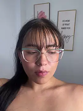 megan cl online show from February 21, 2025, 4:18 am