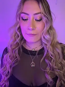 Snapshot of Lally_Valencia__ chatting on March 2, 2025, 11:09 pm Lally Valencia online show from March 2, 2025, 11:09 pm