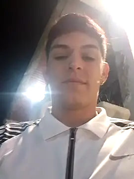 Snapshot of duquehotvoy chatting on February 8, 2025, 1:11 am duquehotvoy online show from February 8, 2025, 1:11 am