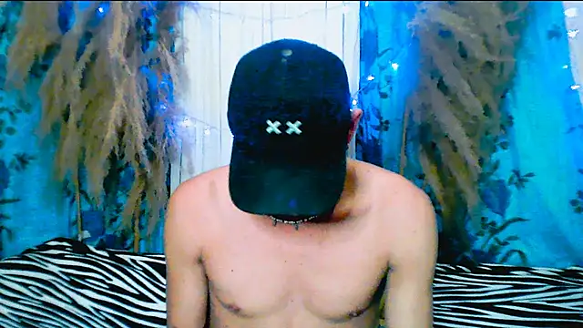 Snapshot of duquehotvoy chatting on February 25, 2025, 3:27 pm duquehotvoy online show from February 25, 2025, 3:27 pm