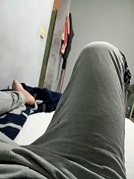 Snapshot of Zaberpop chatting on February 13, 2026, 4:25 pm Zaberpop online show from February 13, 2026, 4:25 pm