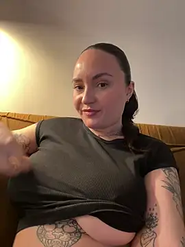 Snapshot of Orgasmille chatting on March 15, 2025, 4:21 pm Orgasmille online show from March 15, 2025, 4:21 pm