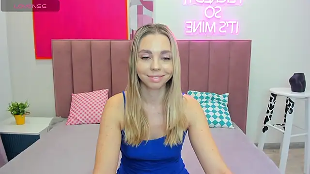 TessaAdorable online show from November 9, 2025, 1:26 am