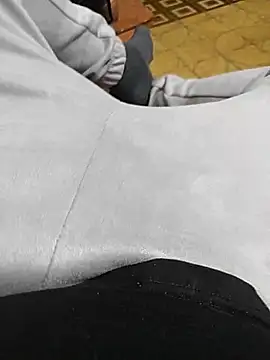 NAvoglia online show from March 4, 2025, 1:01 am