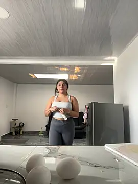 Snapshot of Arianna_Fioree chatting on February 12, 2026, 6:14 pm Arianna Fioree online show from February 12, 2026, 6:14 pm