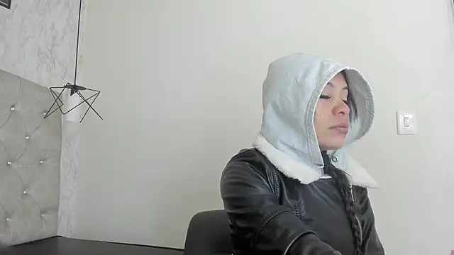 Raichell  online show from June 1, 2026, 11:56 am