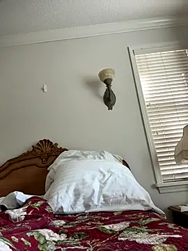 sissyboijamie1313 online show from December 15, 2025, 7:29 pm