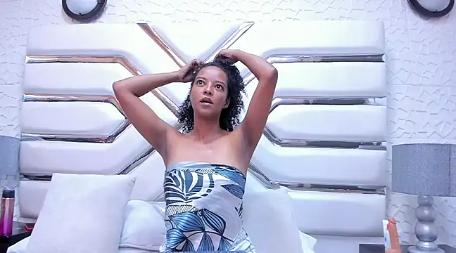 LottieBenz online show from February 6, 2025, 4:47 pm