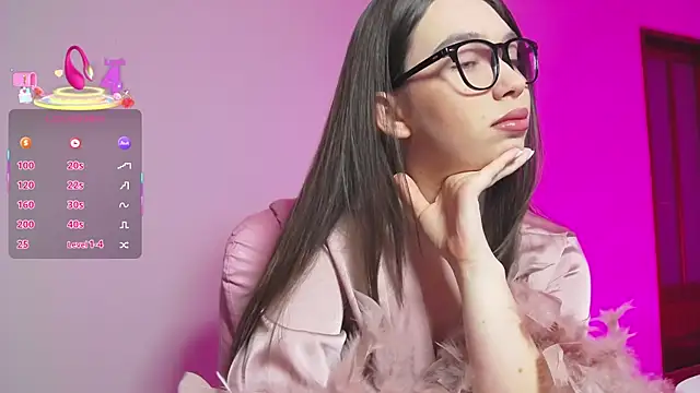 Snapshot of Arianahot777 chatting on February 21, 2026, 12:11 am Arianahot777 online show from February 21, 2026, 12:11 am