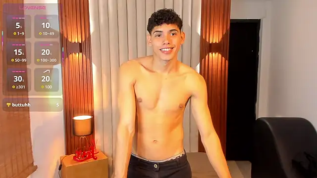 Snapshot of Justin_mack chatting on February 13, 2025, 11:39 am Justin mack online show from February 13, 2025, 11:39 am