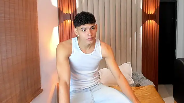 Snapshot of Justin_mack chatting on February 18, 2025, 11:55 am Justin mack online show from February 18, 2025, 11:55 am