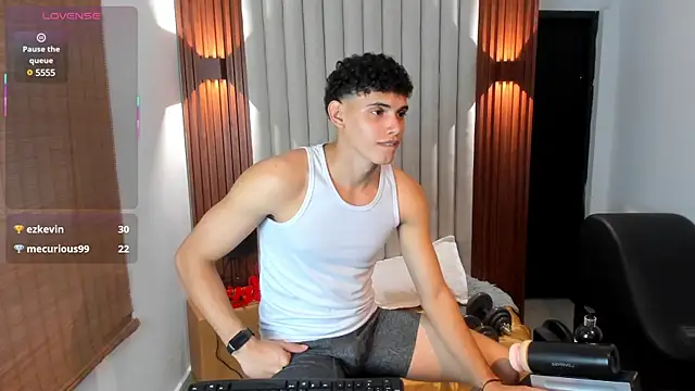 Snapshot of Justin_mack chatting on February 18, 2025, 6:04 pm Justin mack online show from February 18, 2025, 6:04 pm