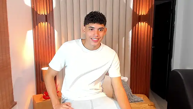 Snapshot of Justin_mack chatting on February 20, 2025, 11:53 am Justin mack online show from February 20, 2025, 11:53 am