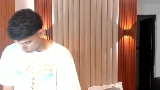 Snapshot of Justin_mack chatting on February 21, 2025, 11:55 am Justin mack online show from February 21, 2025, 11:55 am