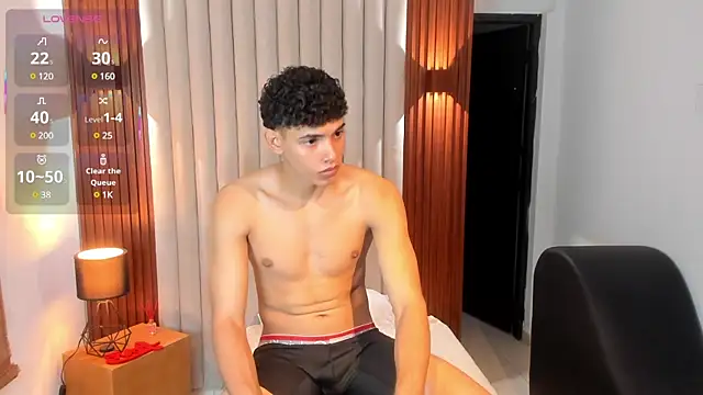 Snapshot of Justin_mack chatting on February 26, 2025, 12:14 pm Justin mack online show from February 26, 2025, 12:14 pm