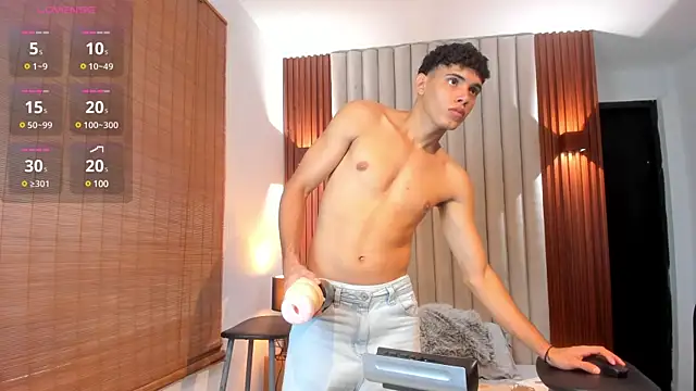 Snapshot of Justin_mack chatting on March 9, 2025, 1:15 pm Justin mack online show from March 9, 2025, 1:15 pm