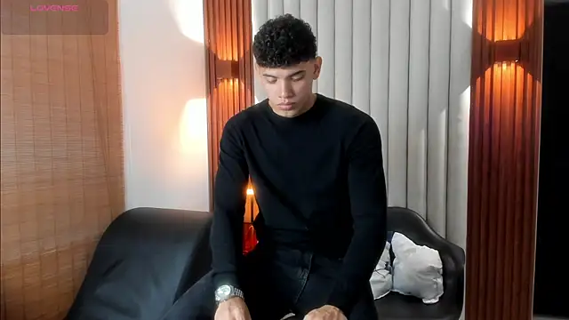 Snapshot of Justin_mack chatting on September 25, 2025, 12:31 pm Justin mack online show from September 25, 2025, 12:31 pm