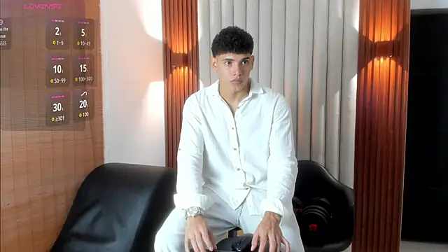 Snapshot of Justin_mack chatting on October 10, 2025, 11:53 am Justin mack online show from October 10, 2025, 11:53 am