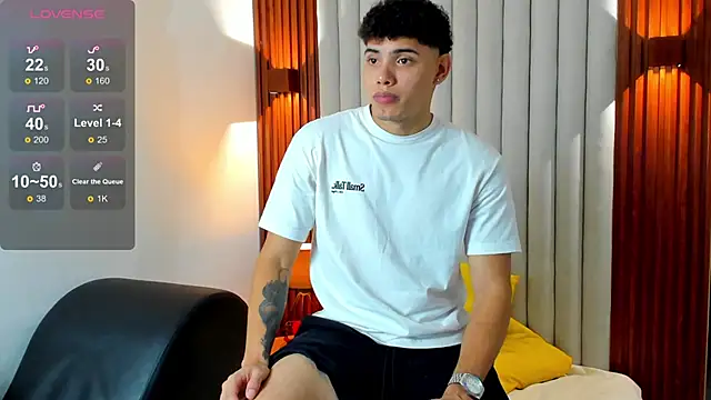 Snapshot of Justin_mack chatting on November 1, 2025, 11:45 am Justin mack online show from November 1, 2025, 11:45 am