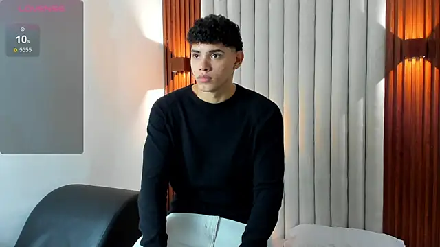 Snapshot of Justin_mack chatting on November 6, 2025, 11:55 am Justin mack online show from November 6, 2025, 11:55 am