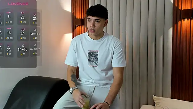 Snapshot of Justin_mack chatting on November 14, 2025, 12:15 pm Justin mack online show from November 14, 2025, 12:15 pm