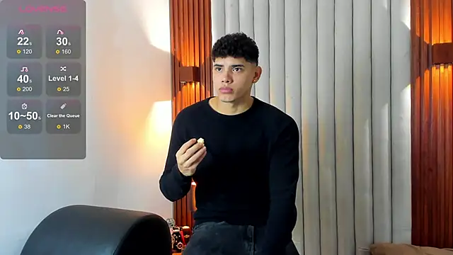 Snapshot of Justin_mack chatting on November 20, 2025, 11:43 am Justin mack online show from November 20, 2025, 11:43 am