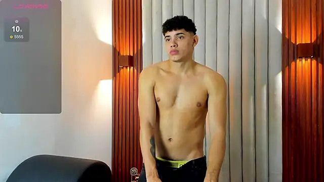 Snapshot of Justin_mack chatting on November 22, 2025, 11:53 am Justin mack online show from November 22, 2025, 11:53 am