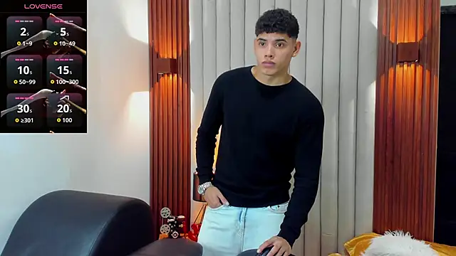 Snapshot of Justin_mack chatting on November 27, 2025, 7:16 pm Justin mack online show from November 27, 2025, 7:16 pm