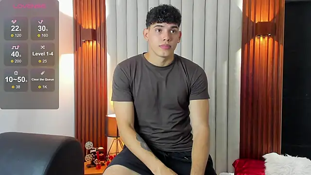 Snapshot of Justin_mack chatting on December 3, 2025, 7:23 pm Justin mack online show from December 3, 2025, 7:23 pm