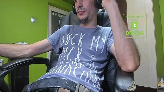 BigCumShoot online show from December 5, 2025, 6:33 am