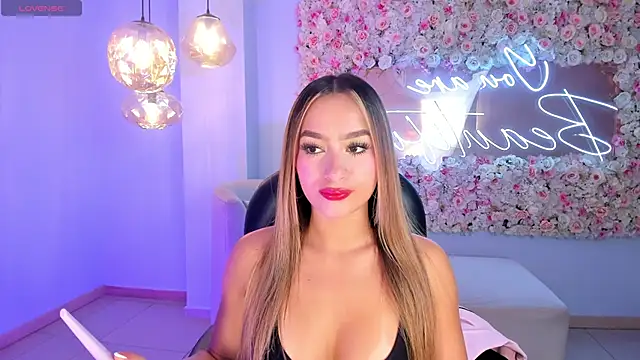 Snapshot of AmaiaHaywood chatting on October 26, 2025, 11:53 pm AmaiaHaywood online show from October 26, 2025, 11:53 pm