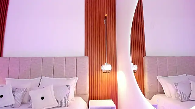 Snapshot of khloe-sweet chatting on October 9, 2025, 1:53 pm khloe-sweet online show from October 9, 2025, 1:53 pm