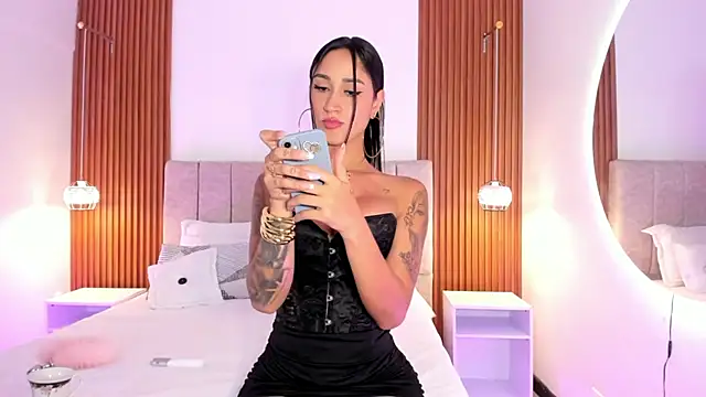 Snapshot of khloe-sweet chatting on November 6, 2025, 1:12 pm khloe-sweet online show from November 6, 2025, 1:12 pm