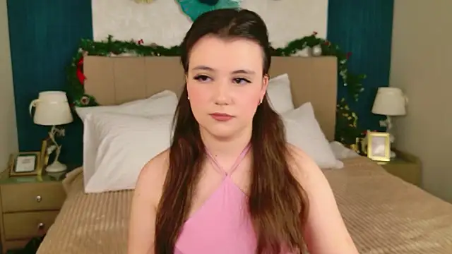 Snapshot of Pauline_Heaven chatting on January 6, 2026, 5:55 am Pauline Heaven online show from January 6, 2026, 5:55 am